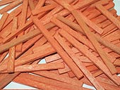 cales en bois droul, longueur 70 mm, largeur 5 mm, p. 3 mm, coloris orange x 1000