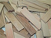 wedges, rolled hardwood, length 70 mm, width 18 mm, thickness 5 mm, natural color x 1000