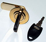 round facade lock, different key numbers,  gilded brass