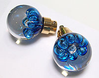 bouton de porte double Ile de Brhat. Bulles de fleur bleu - Monture dore.